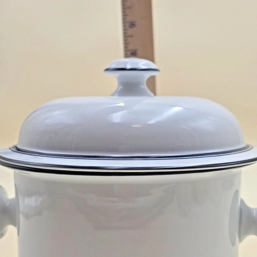 Dansk Bistro Christianshavn Casserole with Cover 2QT Portugal 8